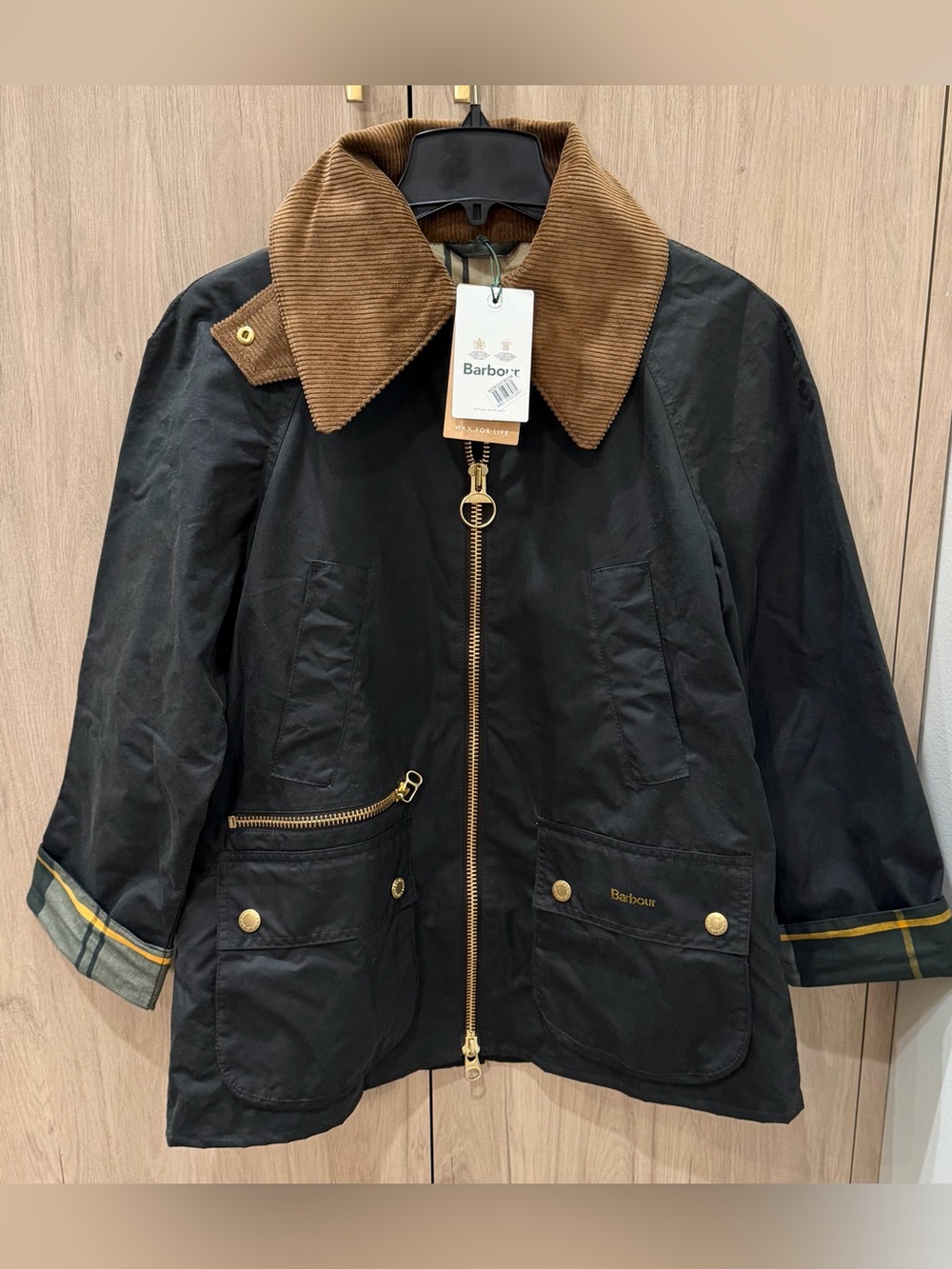NWTs Barbour Women’s Gunnerside Wax Cotton Jacket.  Sage / Ancient.  Size 6 US